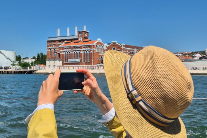 Lisbon Boat Tour with Wine Tasting